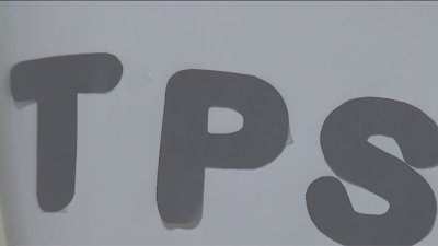 South Florida Venezuelans left in limbo after TPS ruling