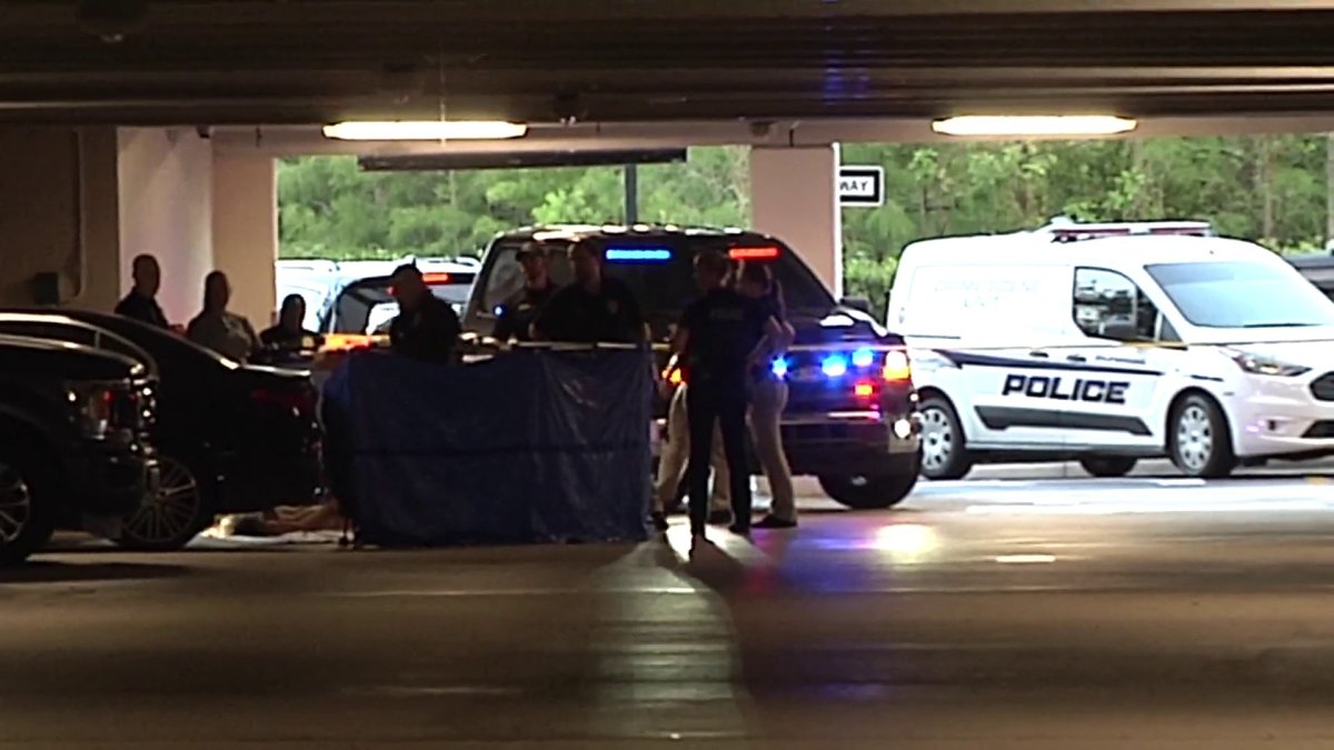 RAW: 1 killed in Sunrise double stabbing, police say – NBC 6 South Florida