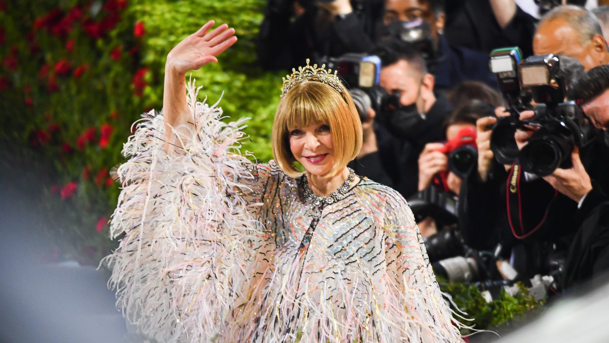 Does Anna Wintour really approve every Met Gala look? She says…