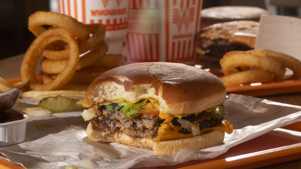 Texas man sues Whataburger for nearly  million because restaurant didn't hold the onions, he says