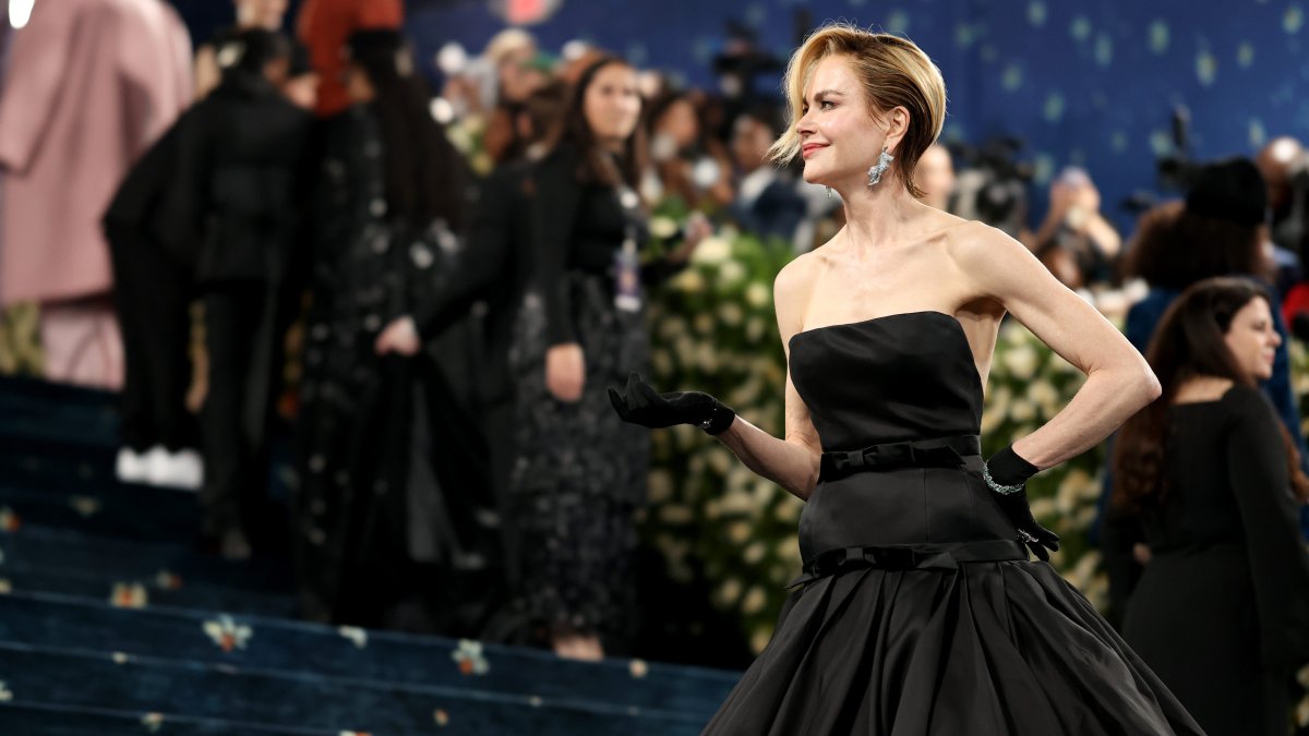 Nicole Kidman debuts hair transformation at 2025 Met Gala