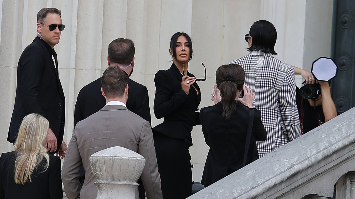 Kim Kardashian’s friend details 'terror' of Paris robbery in testimony