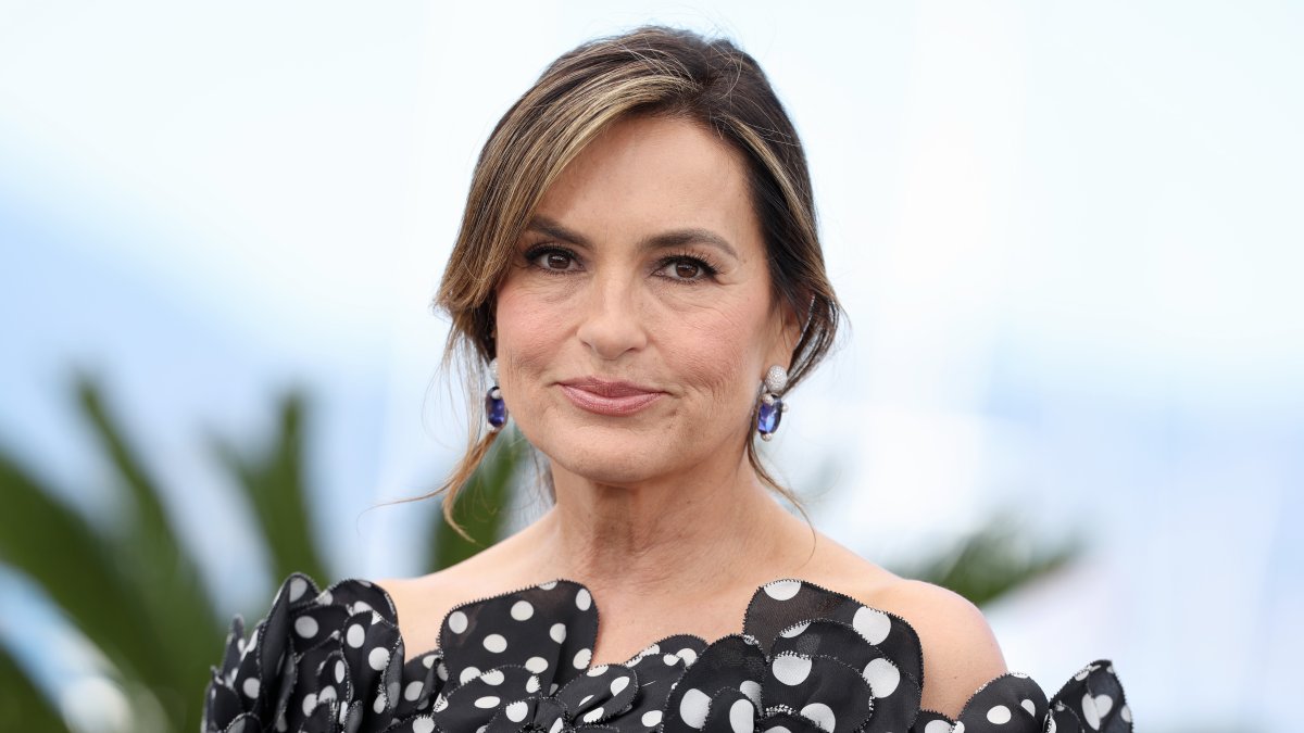 Mariska Hargitay reveals identity of biological father after 30-year family secret Mariska Hargitay reveals identity of biological father after 30-year family secret