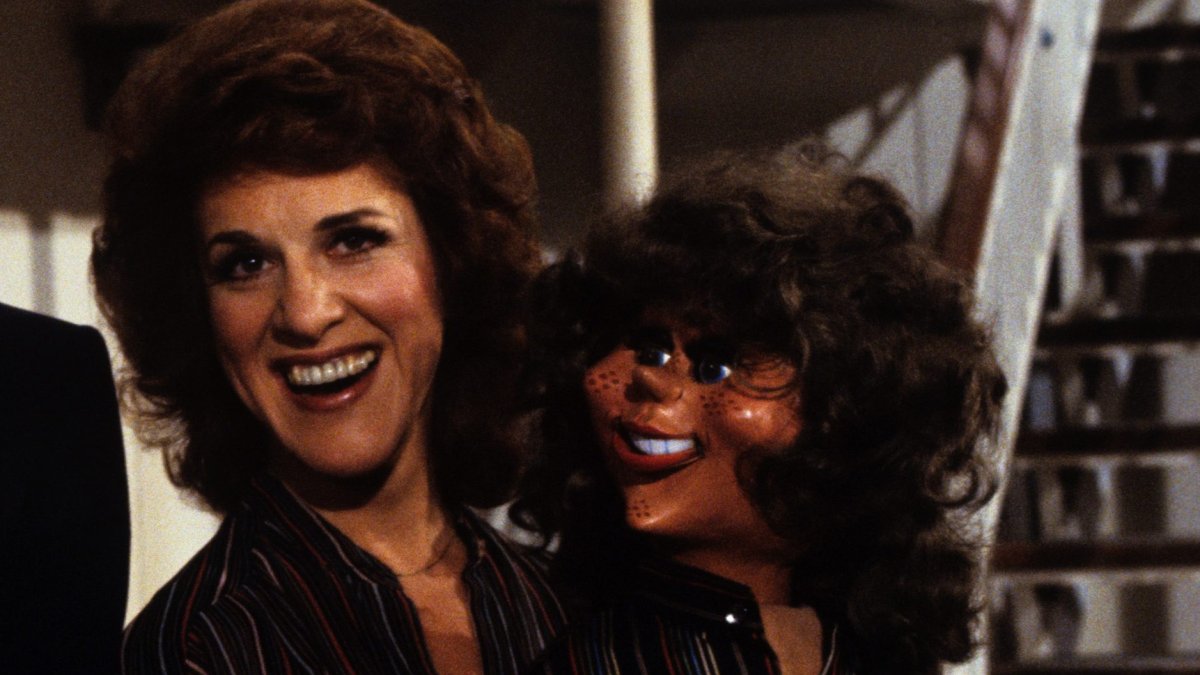 Comedian and 'Laugh In' star Ruth Buzzi dies at 88 Comedian and 'Laugh In' star Ruth Buzzi dies at 88