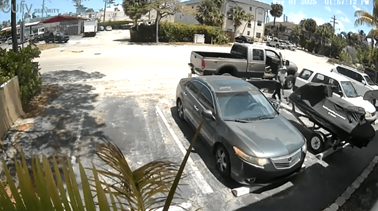 Video shows masked men stealing personal watercraft from Fort Lauderdale home