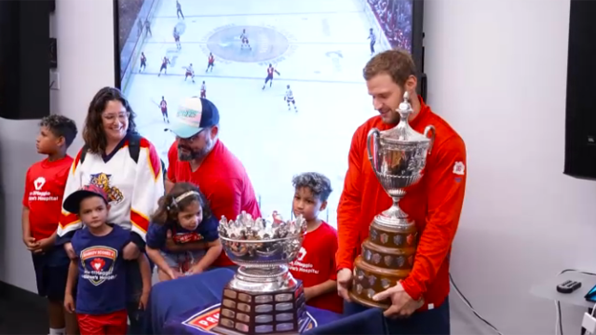 NHL gives Panthers' Barkov the Selke and King Clancy awards – NBC