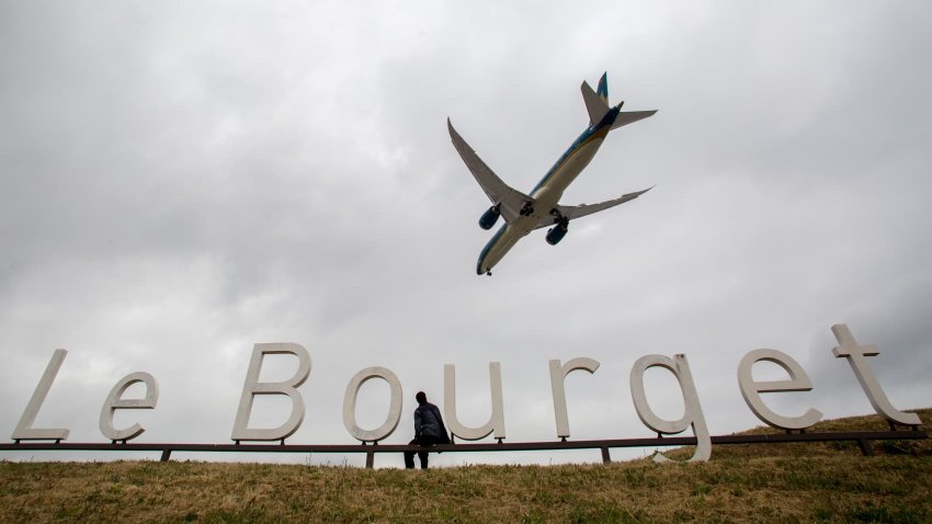 The Boeing 787-9 civil jet airplane of Vietnam Airlines performs its flight display at the 51st Paris International Airshow in Le Bourget near Paris, France. (Photo by: aviation-images.com/Universal Images Group via Getty Images)