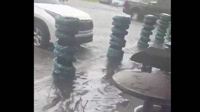 Storms hit South Florida, bringing heavy rain, lightning