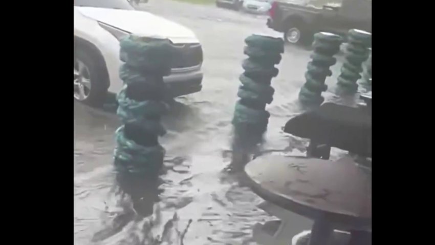 Storms hit South Florida, bringing heavy rain, lightning