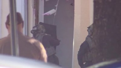 Man accused of slamming child arrested after hourslong standoff in Tamiami: Sheriffs