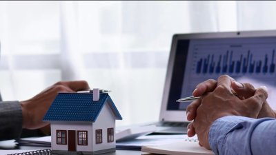 New survey reveals details about real estate agents and money