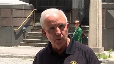 Congressman Gimenez visits detention center