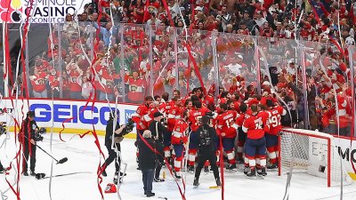 Panthers win back-to-back Stanley Cups, Reinhart scores four