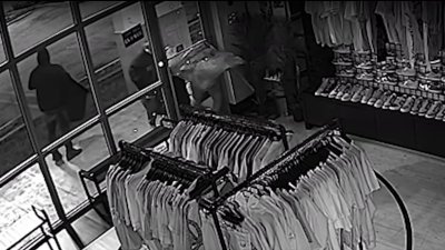 Brazen burglary at Miami sneaker shop caught on camera