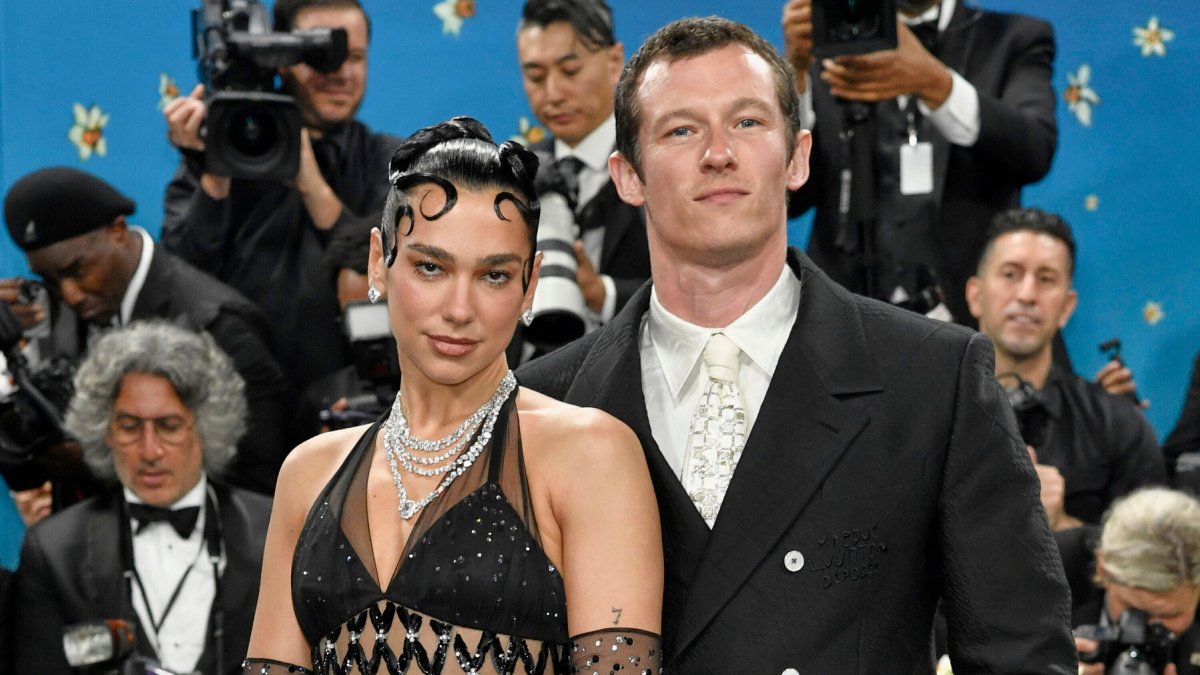 Dua Lipa confirms long-speculated engagement to actor Callum Turner Dua Lipa confirms long-speculated engagement to actor Callum Turner