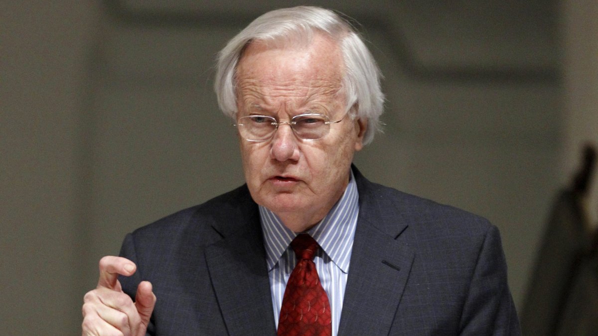 Bill Moyers, former White House press secretary turned acclaimed TV journalist, dead at 91
