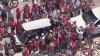 Fans run towards Stanley Cup during trip around Fort Lauderdale Beach