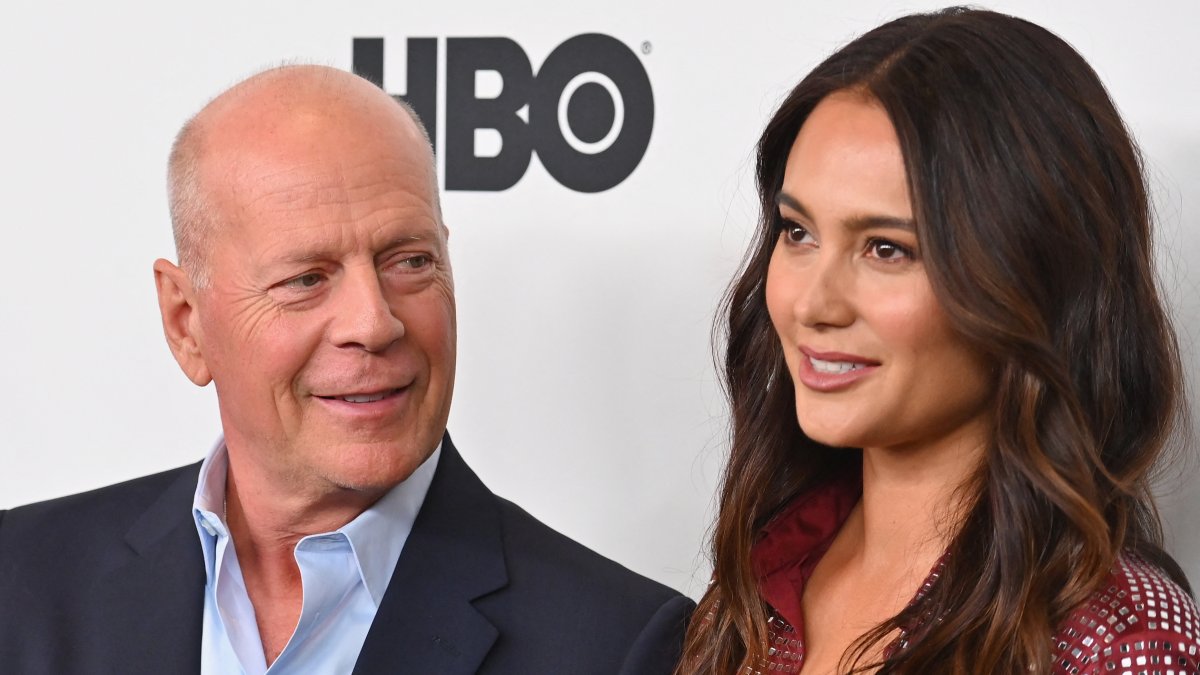 Emma Heming Willis shares pics of husband Bruce Willis bonding with kids on Father's Day Emma Heming Willis shares pics of husband Bruce Willis bonding with kids on Father's Day
