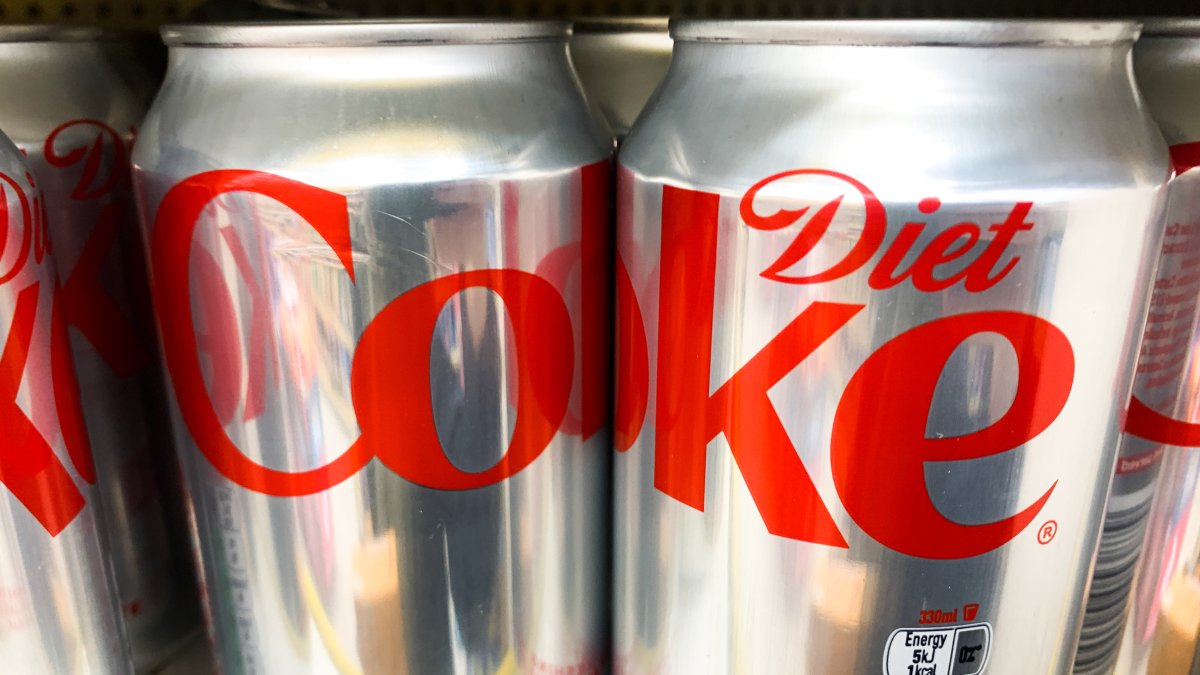 Have a ‘fridge cigarette': Diet Coke is the new smoke break Have a ‘fridge cigarette': Diet Coke is the new smoke break