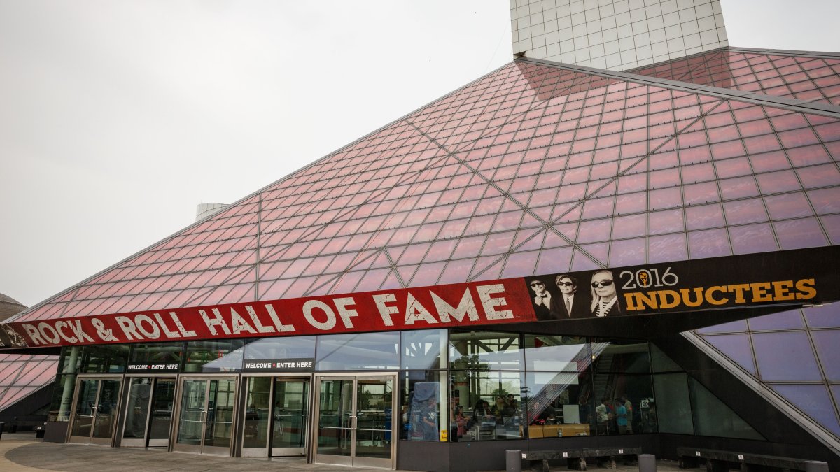 Bassist Carol Kaye says she's declining Rock & Roll Hall of Fame induction Bassist Carol Kaye says she's declining Rock & Roll Hall of Fame induction