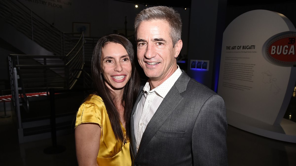 Dermot Mulroney files for divorce from Prima Apollinaare after more than 15 years of marriage Dermot Mulroney files for divorce from Prima Apollinaare after more than 15 years of marriage