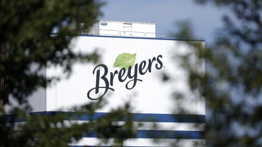 Breyers brand logo