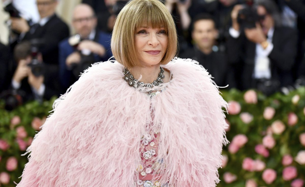 Vogue editor-in-chief Anna Wintour stepping down after 37 years at fashion magazine