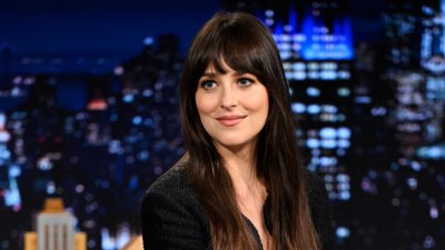 Dakota Johnson prank calls with Jimmy; says Pedro Pascal steals all her clothes (Extended)