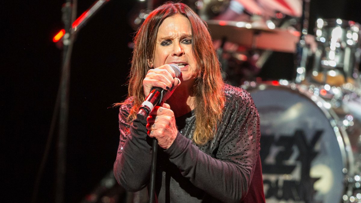 Ozzy Osbourne's kids Jessica and Louis Osbourne honor their dad after his death Ozzy Osbourne's kids Jessica and Louis Osbourne honor their dad after his death