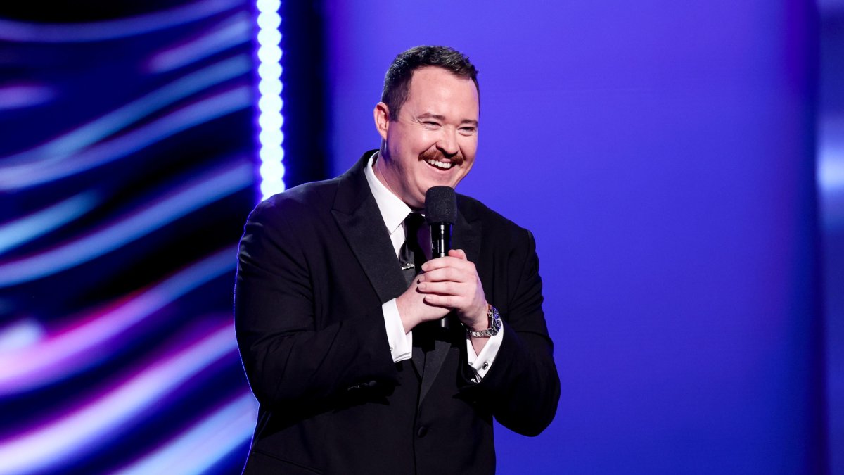 Comedian Shane Gillis roasts Trump, Epstein files in 2025 ESPYs monologue