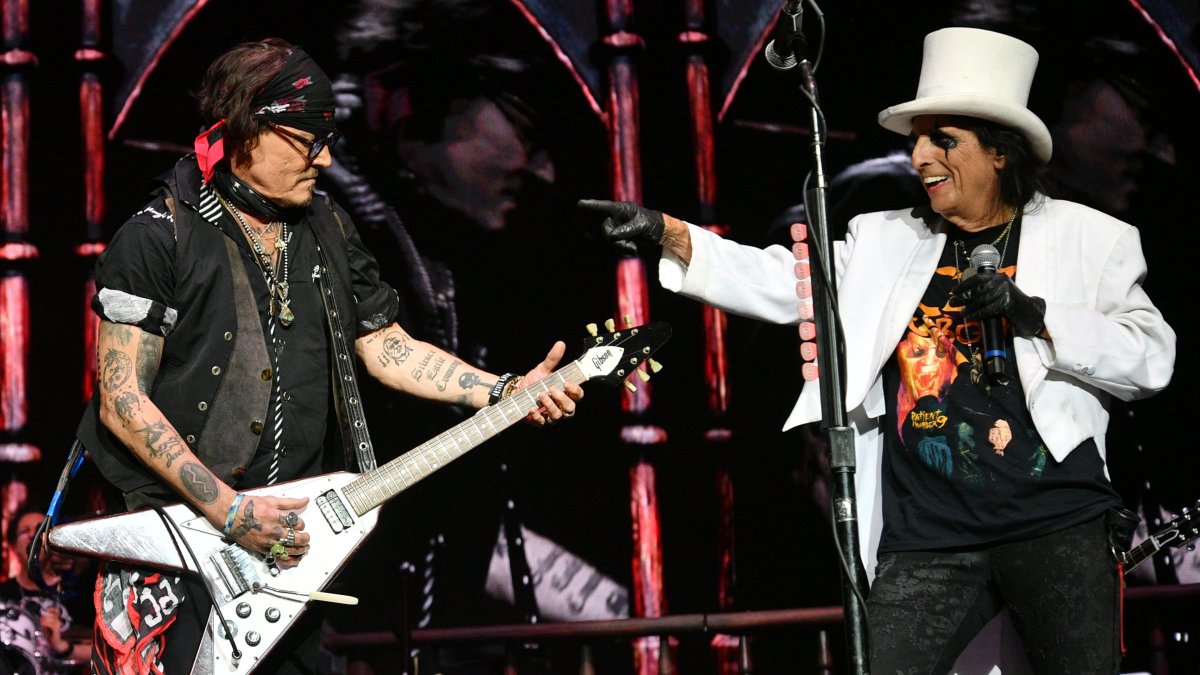 Johnny Depp pays tribute to Ozzy Osbourne during concert surprise