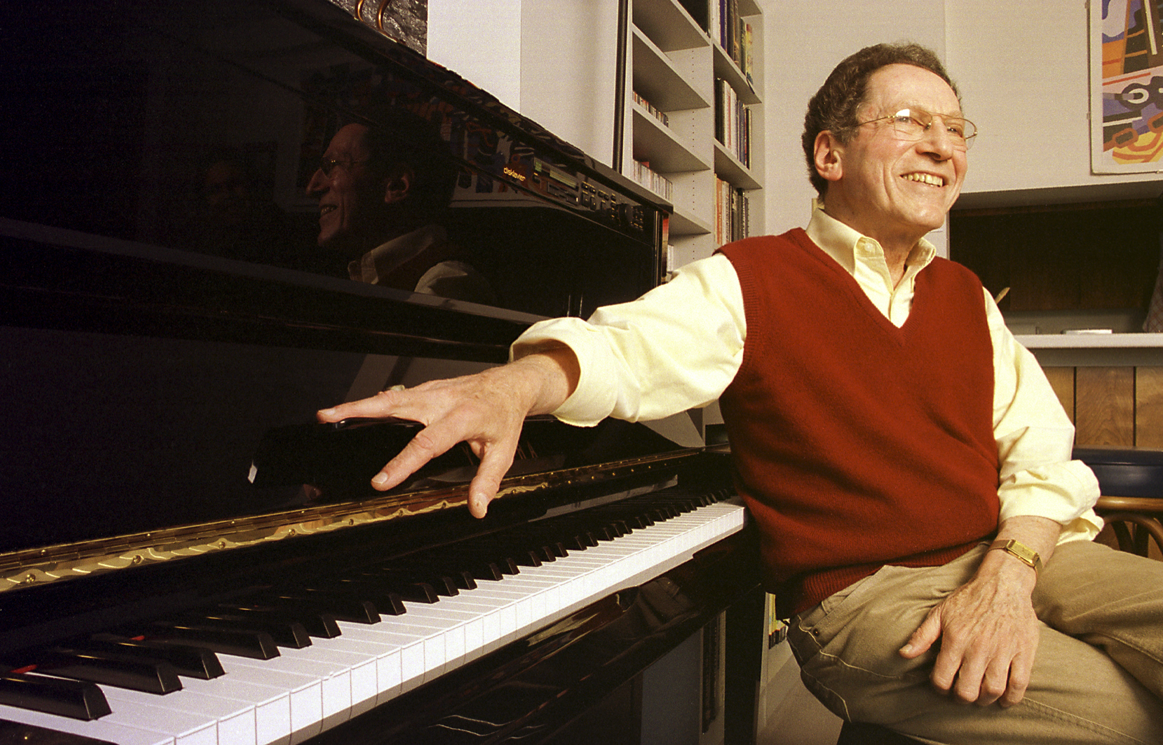 Tom Lehrer, song satirist and Harvard mathematician, dies at 97