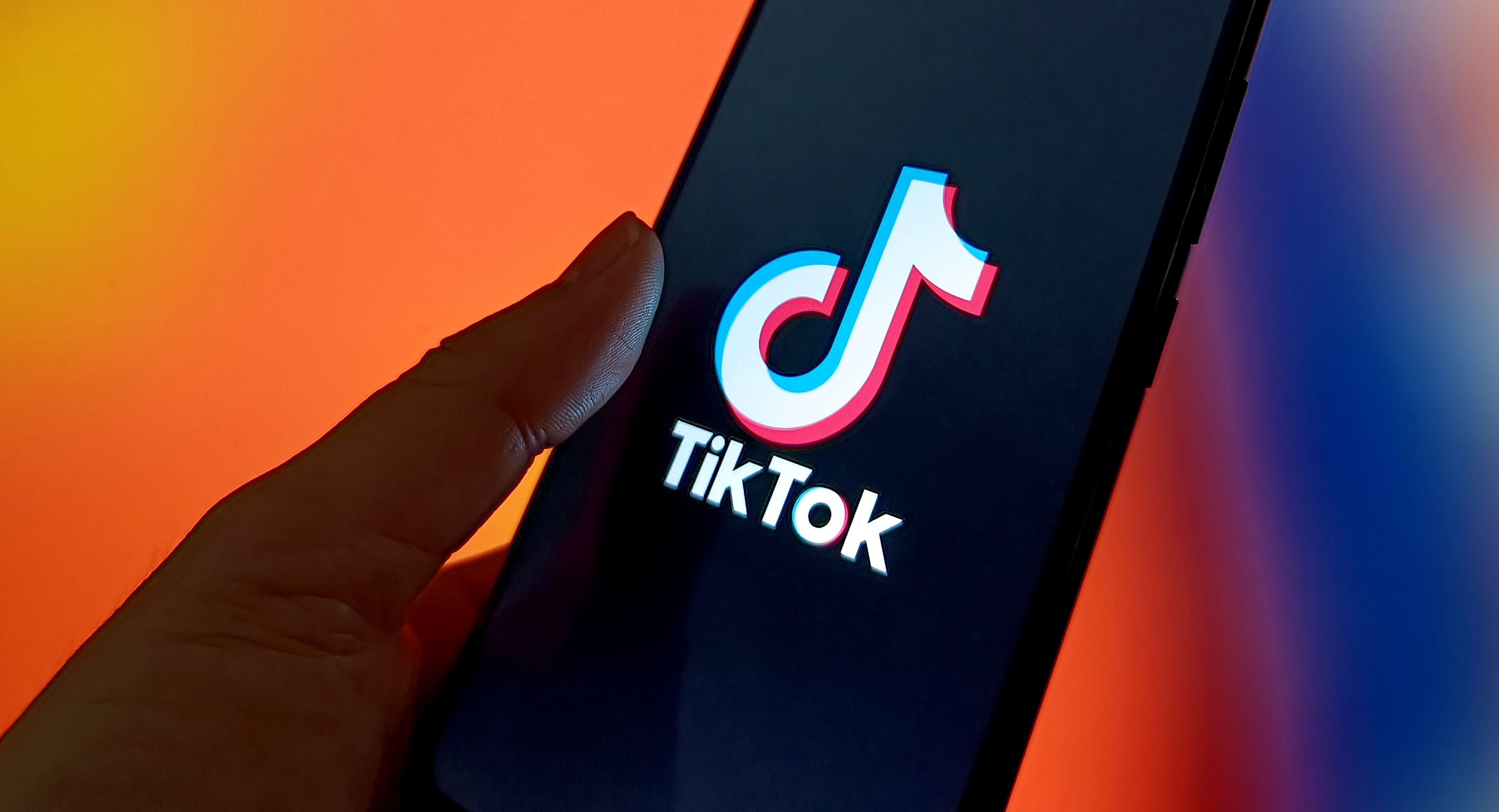 Miami man admits to $800K memory card theft, spending proceeds on TikTok livestreams: Cops