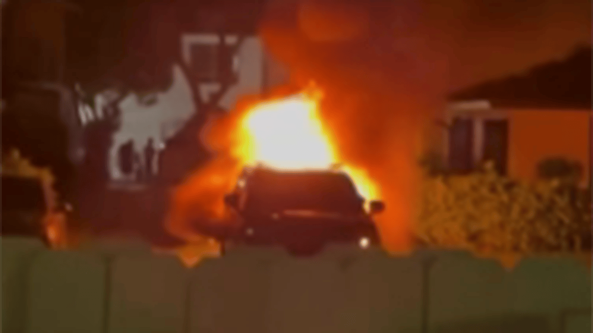 Possible arson after Hollywood Police car found on fire in Kendall ...