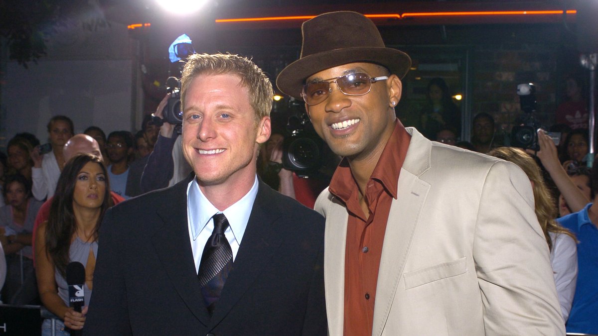 Alan Tudyk says he was cut from 'I, Robot' promo because he tested better than Will Smith Alan Tudyk says he was cut from 'I, Robot' promo because he tested better than Will Smith