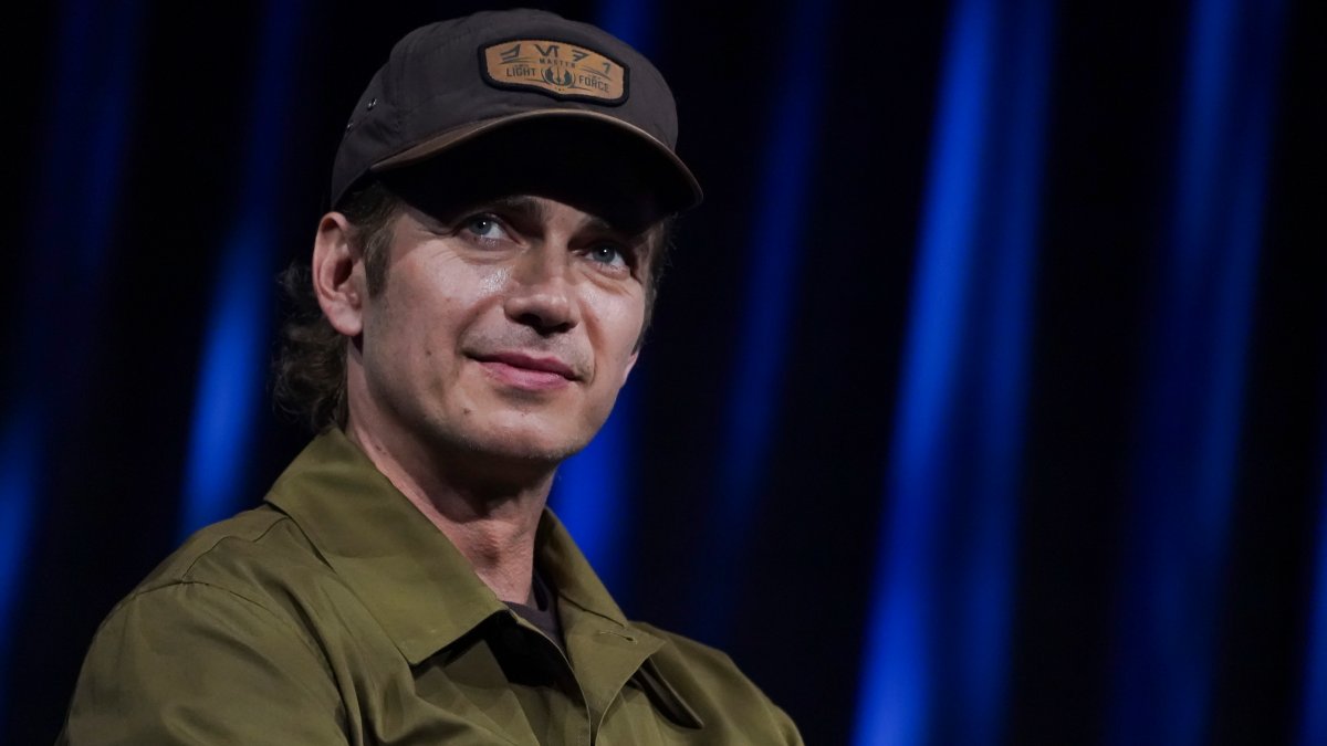 Hayden Christensen's 7th-inning stretch performance interrupted by Air and Water Show practice