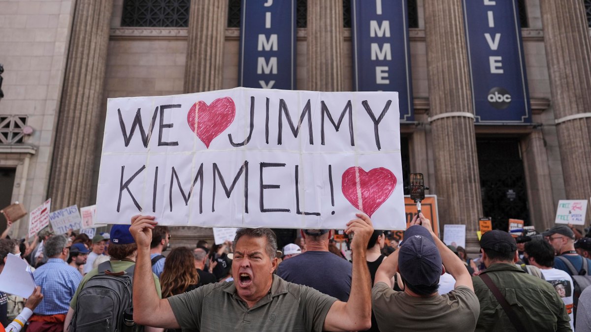 Tom Hanks, Meryl Streep and hundreds of other stars sign letter backing Jimmy Kimmel