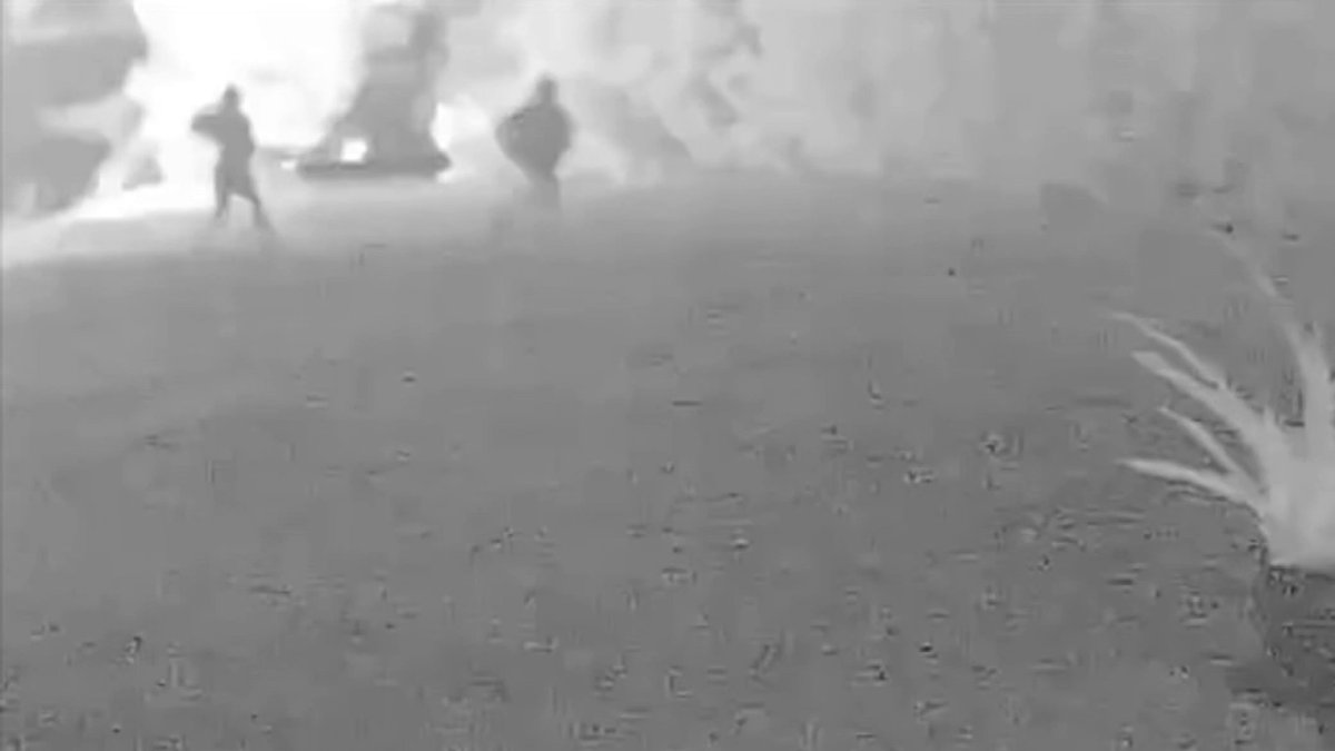 Detectives searching for pair who set car on fire in Miami-Dade ...