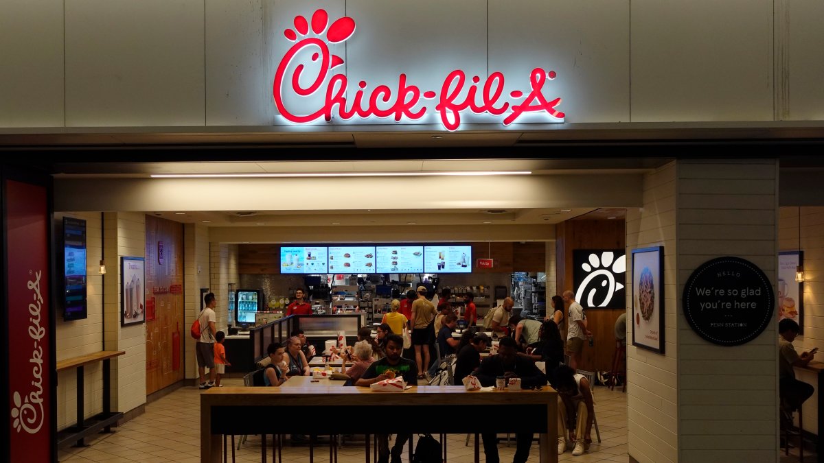 Chick-fil-A is launching a beverage concept to compete with Starbucks Chick-fil-A is launching a beverage concept to compete with Starbucks