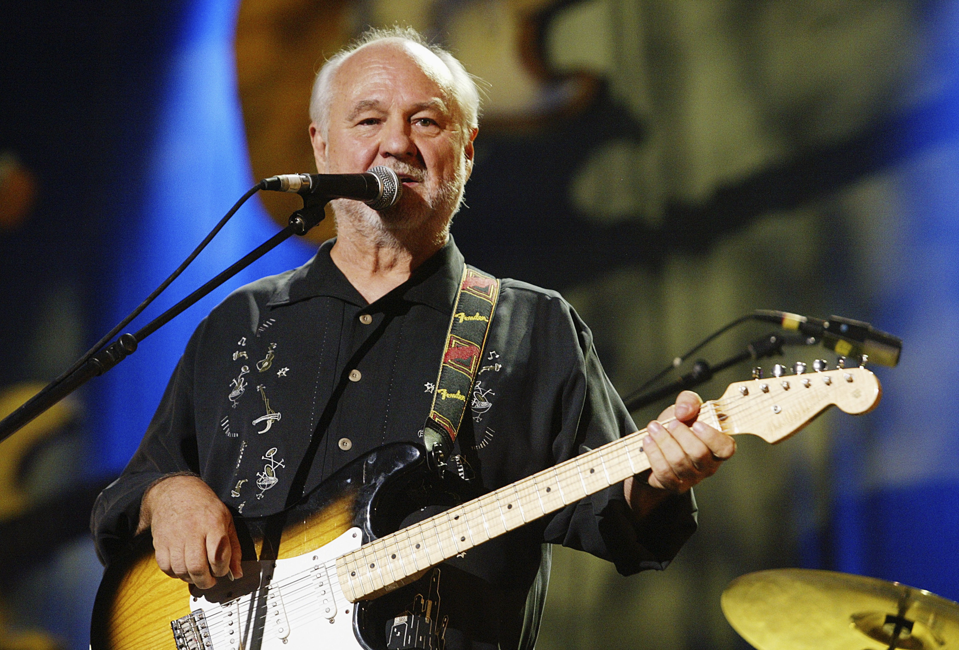 Sonny Curtis, Crickets member who penned ‘Mary Tyler Moore Show’ theme, dies at 88