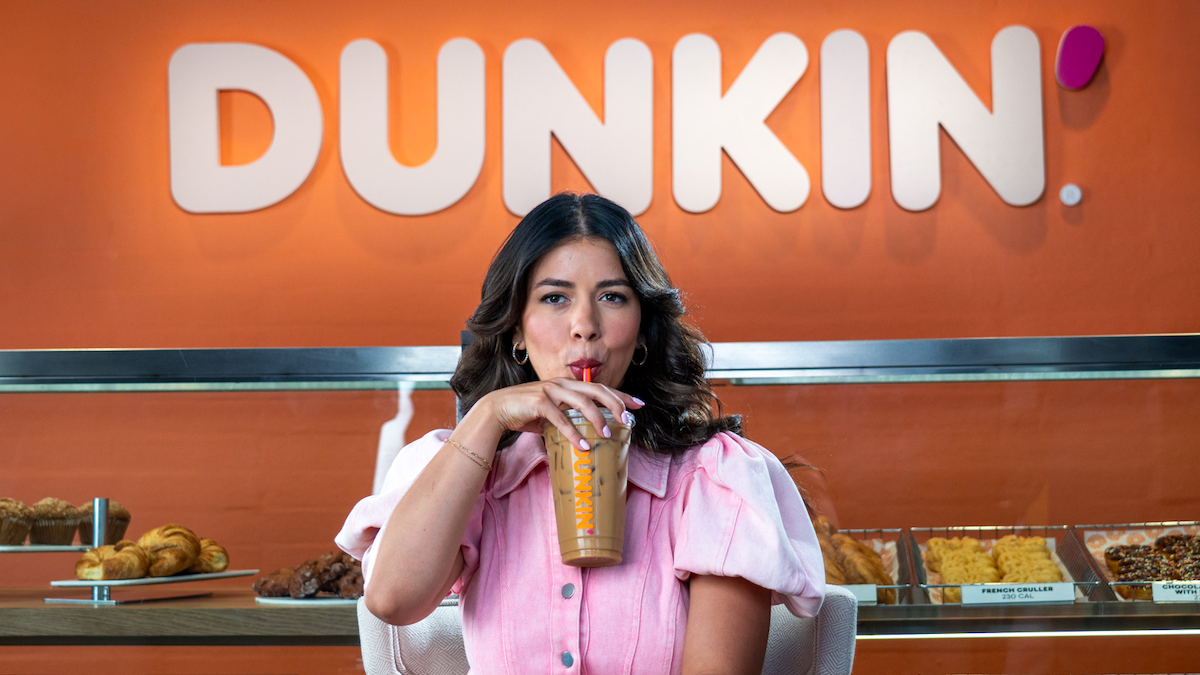 ‘Mormon Wives’ star Jen Affleck and Ben Affleck face off in Dunkin ad