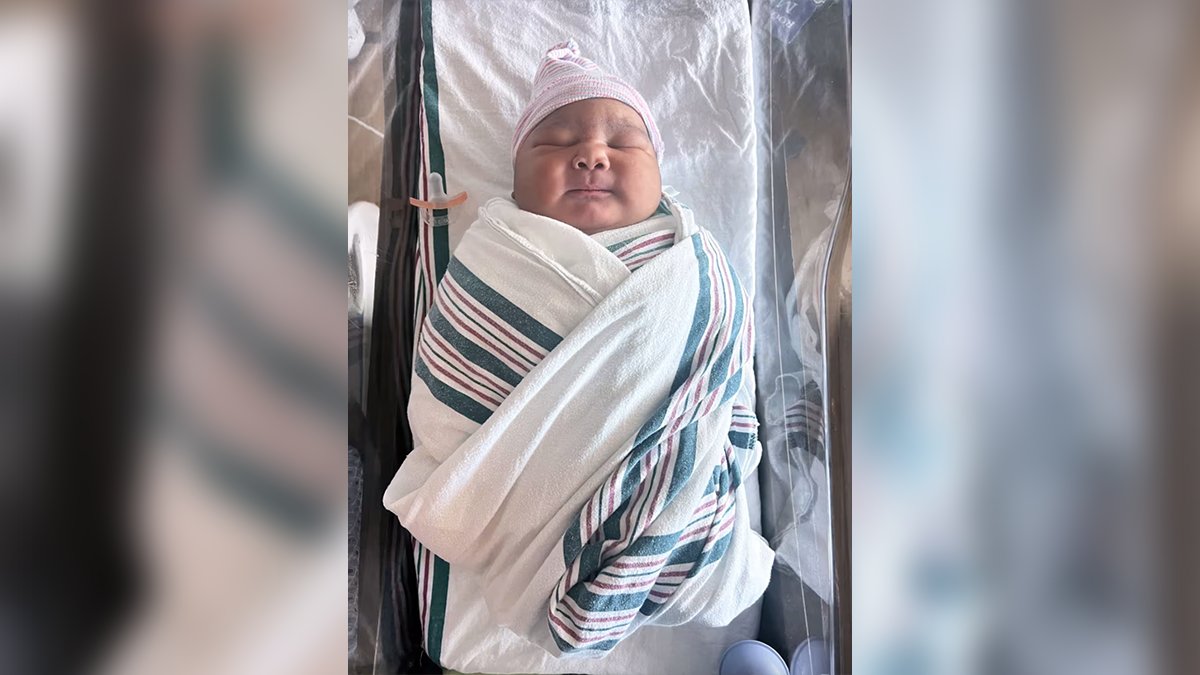 'He came out of me?' Mom delivers record-breaking baby that stuns maternity ward