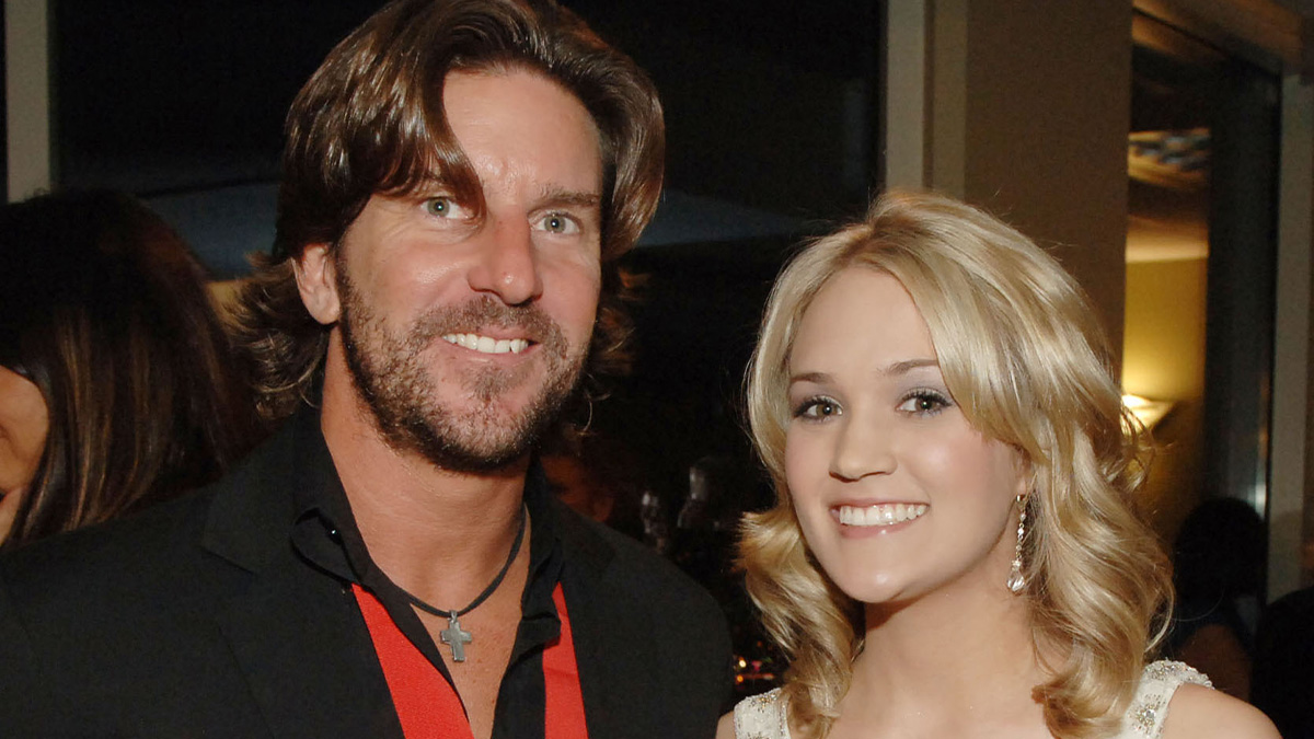 Carrie Underwood pays tribute to 'Jesus, Take the Wheel' writer Brett James after plane crash death