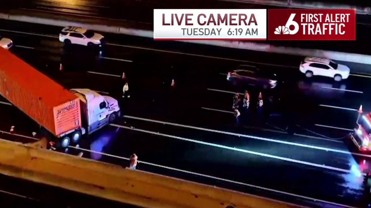 Crash involving tractor-trailer blocks lanes on eastbound I-595 in ...