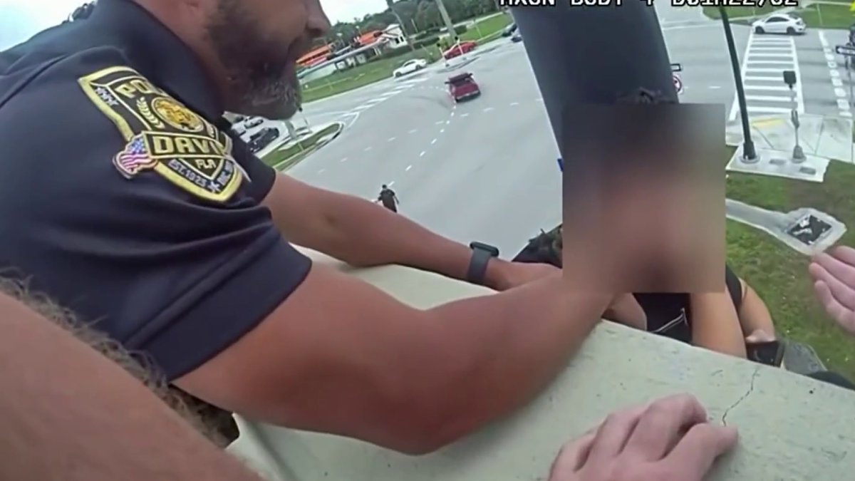 Bodycam shows Davie Police officers rescuing man in distress – NBC 6 ...
