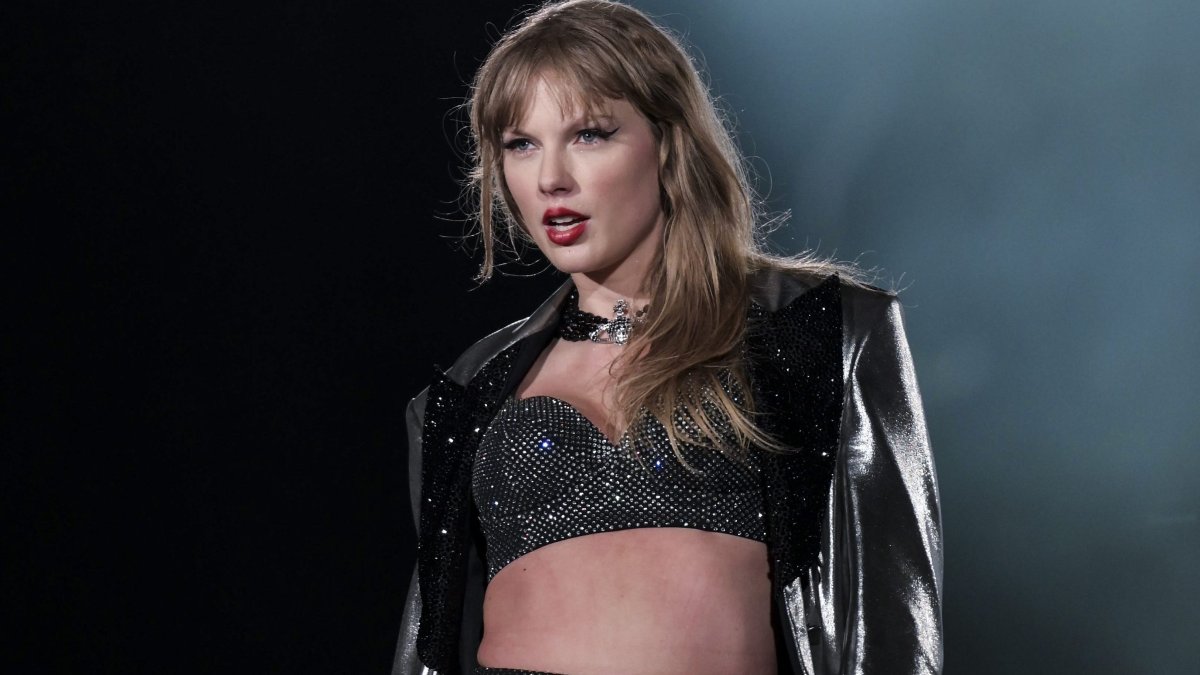 Taylor Swift fans want her to clarify whether AI was used to make recent promo videos