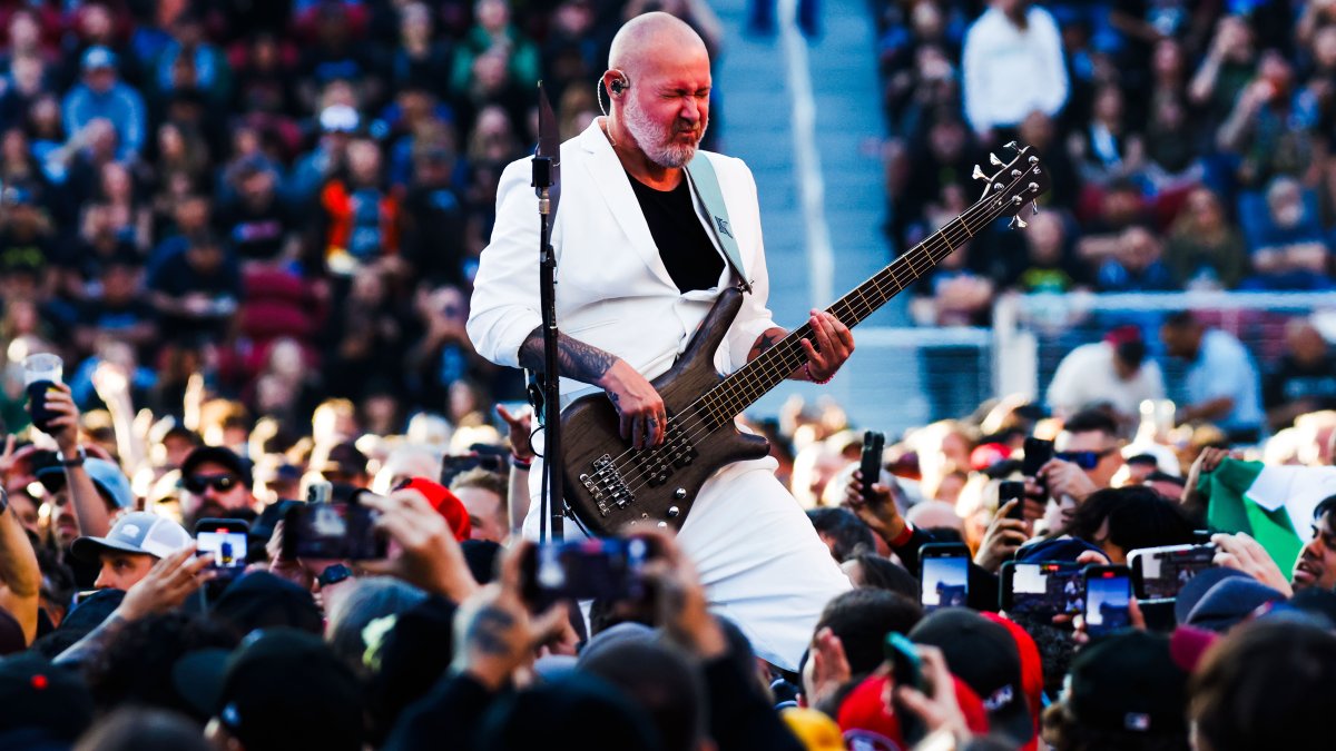 Limp Bizkit bassist Sam Rivers dies at 48 Limp Bizkit bassist Sam Rivers dies at 48