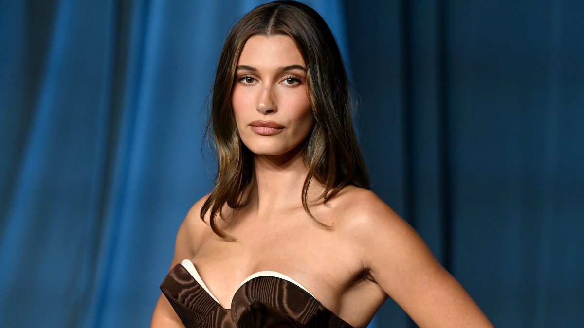 Hailey Bieber gets honest about her cosmetic procedures Hailey Bieber gets honest about her cosmetic procedures