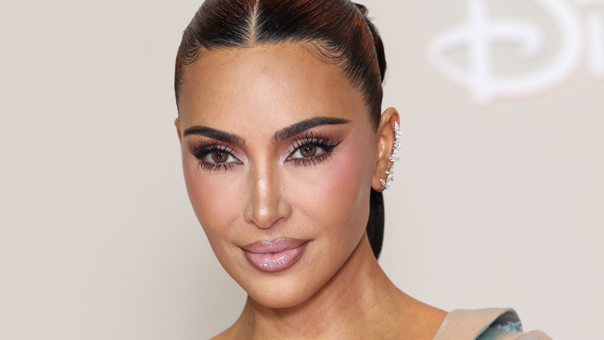 Tearful Kim Kardashian reveals brain aneurysm diagnosis Tearful Kim Kardashian reveals brain aneurysm diagnosis