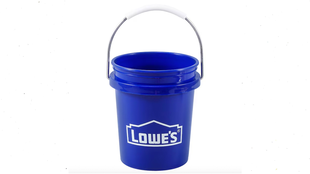 The internet’s hottest food and drink container is … Lowe’s mini-bucket?